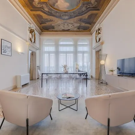 Luxury Calatrava - In Venetian Palazzo By Sarlux Benátky