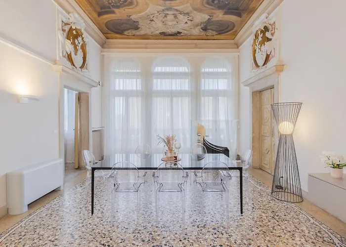 Luxury Calatrava - In Venetian Palazzo By Sarlux Venezia