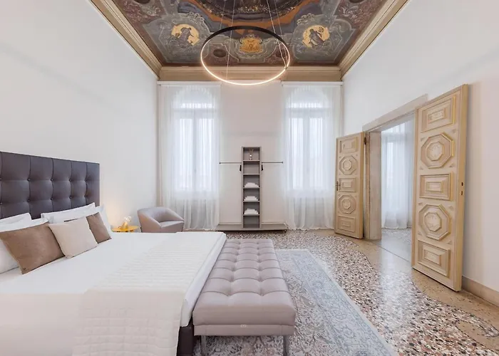 Luxury Calatrava - In Venetian Palazzo By Sarlux Appartamento Venezia