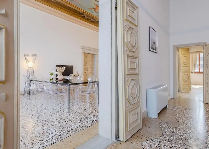 Appartamento Luxury Calatrava - In Venetian Palazzo By Sarlux Venezia