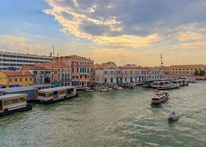 Appartamento Luxury Calatrava - In Venetian Palazzo By Sarlux Venezia