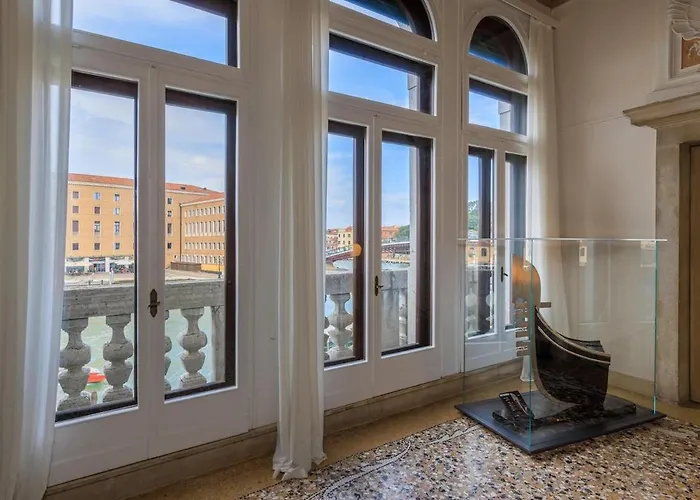 Luxury Calatrava - In Venetian Palazzo By Sarlux Venezia