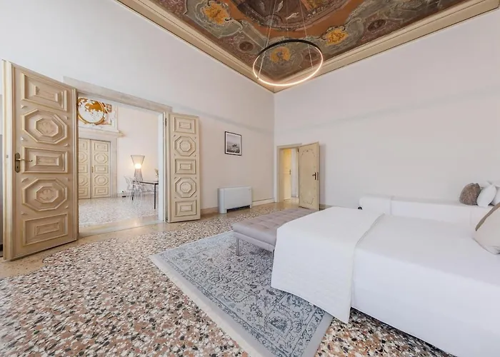 Luxury Calatrava - In Venetian Palazzo By Sarlux * Venezia