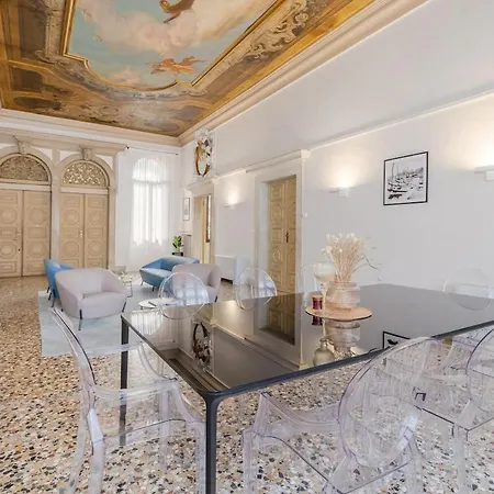 Luxury Calatrava - In Venetian Palazzo * Venice