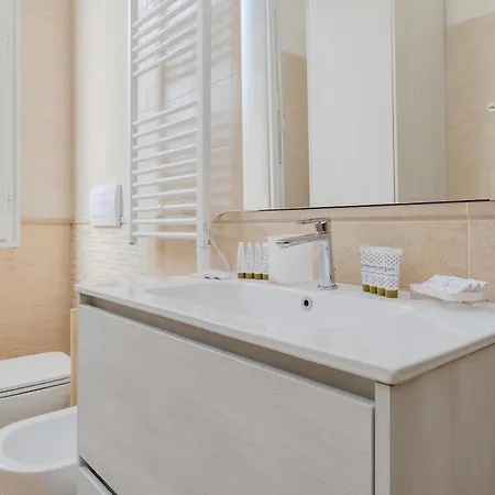 Luxury Calatrava - In Venetian Palazzo Apartment *